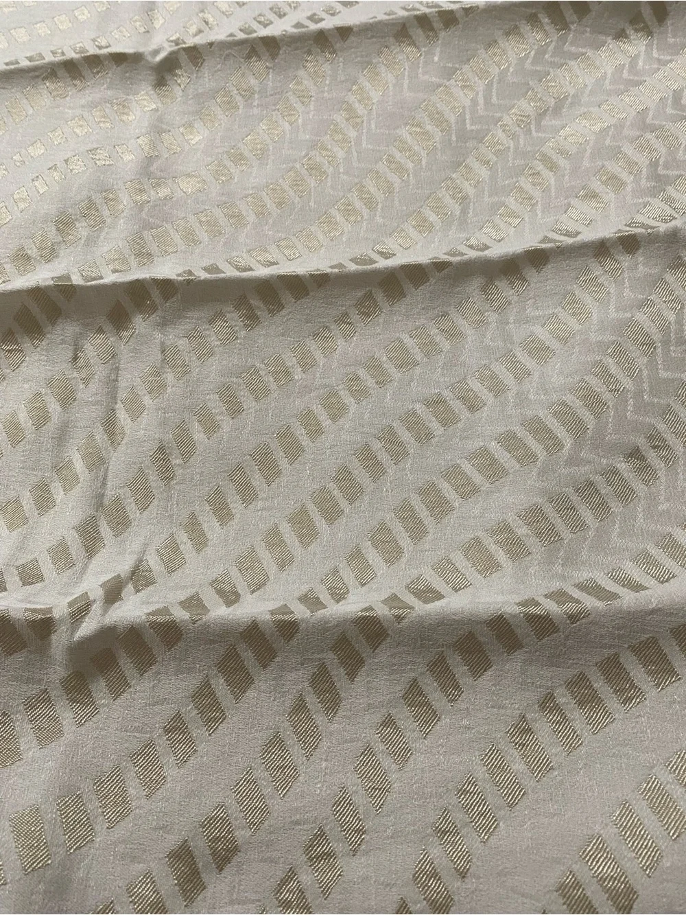 FRETTE (1) Standard Sham Beige with Gold Metallic Pattern Linen Accent